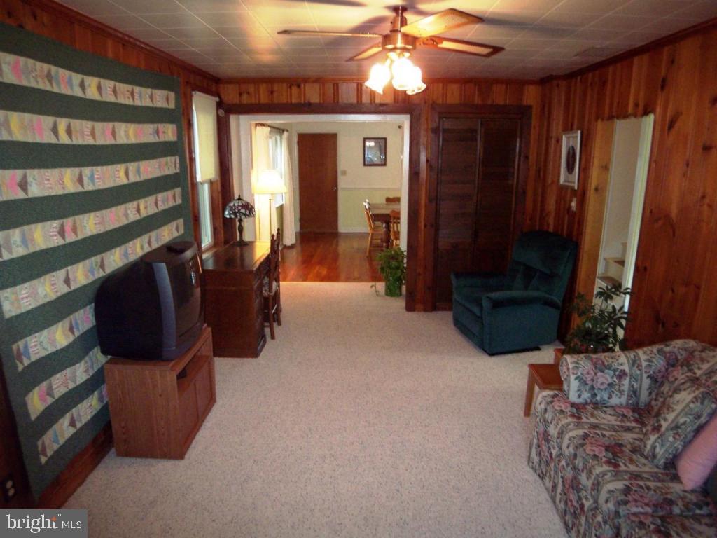 330 North Cedar Street Lititz, PA 17543 - Photo 4 of 20 Gallery Image 4