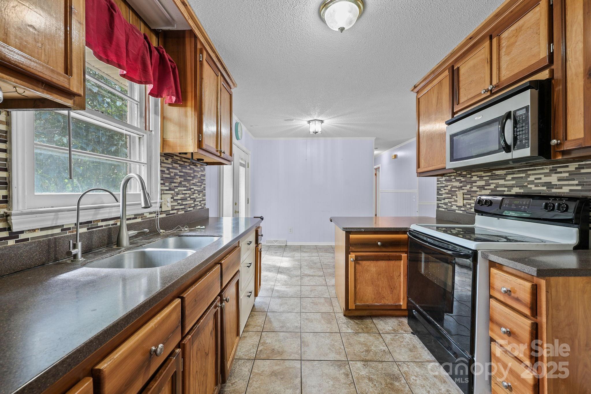 33628 Ivy Road Albemarle, NC 28001 - Photo 13 of 45 Gallery Image 13