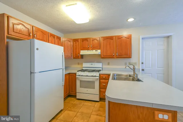 $1,900 | 103 Candlewick Court, Martinsburg, WV 25401