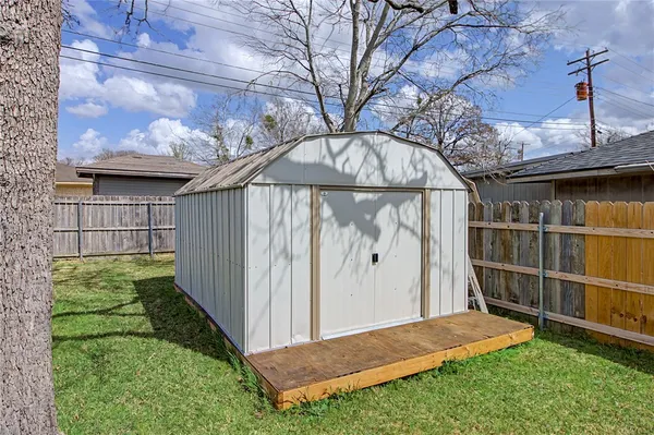 $335,000 | 2909 Woodmeadow Drive, Bryan, TX 77802