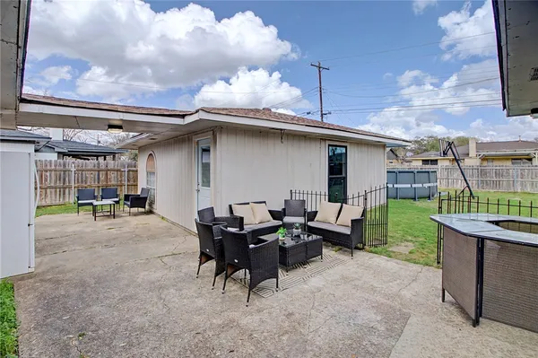 $335,000 | 2909 Woodmeadow Drive, Bryan, TX 77802