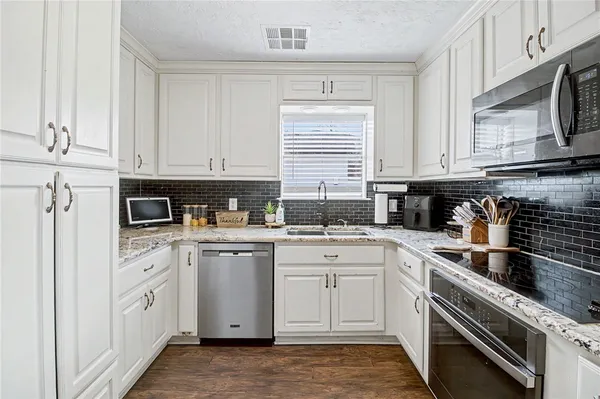 $335,000 | 2909 Woodmeadow Drive, Bryan, TX 77802