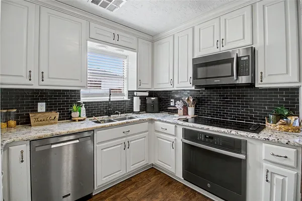 $335,000 | 2909 Woodmeadow Drive, Bryan, TX 77802
