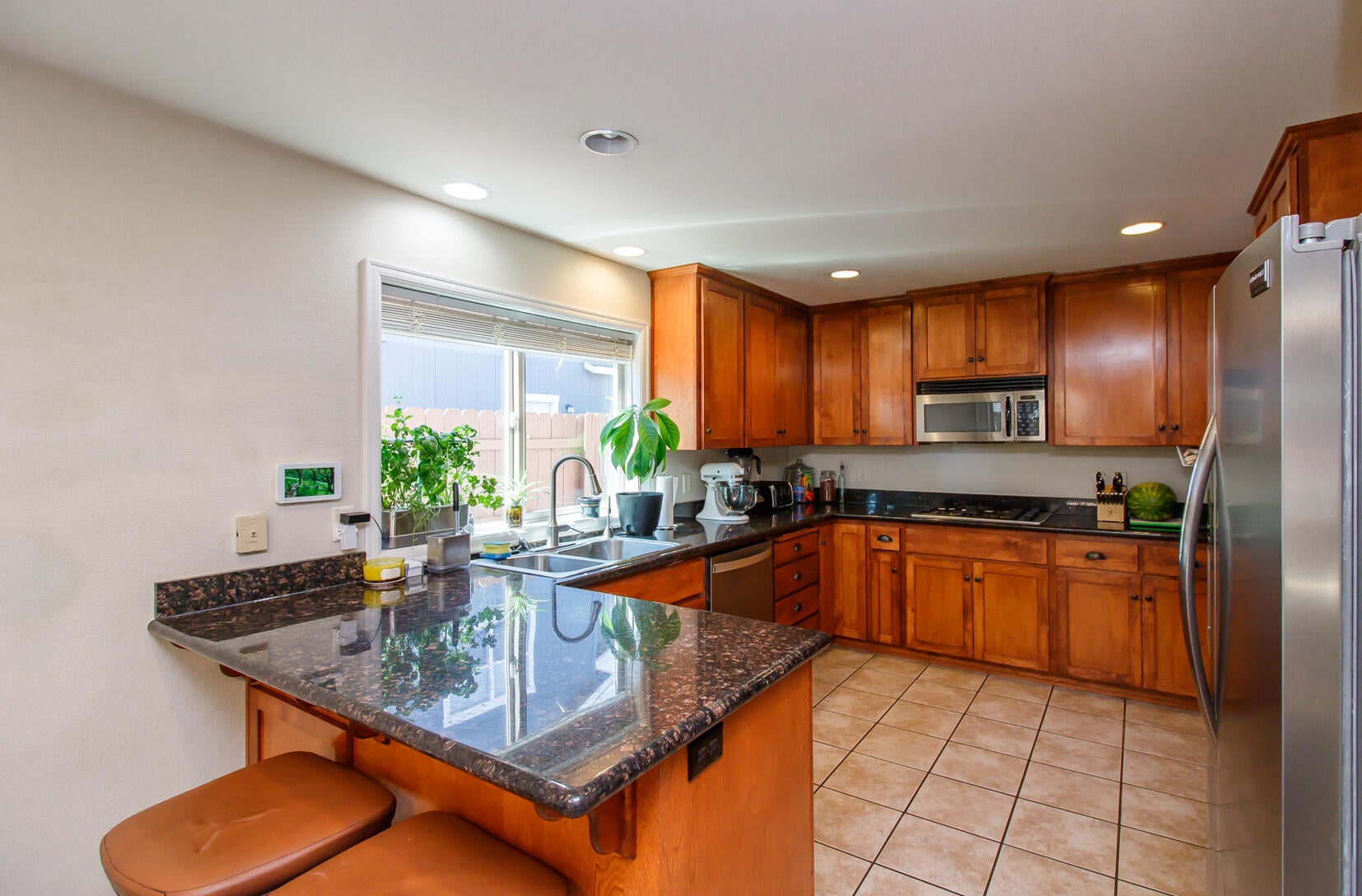 618 Spring Valley Drive Medford, OR 97501 - Photo 9 of 29 Kitchen