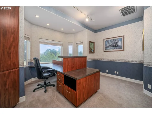 $1,100,000 | 7002 Rainbow Drive Southeast, Salem, OR 97306