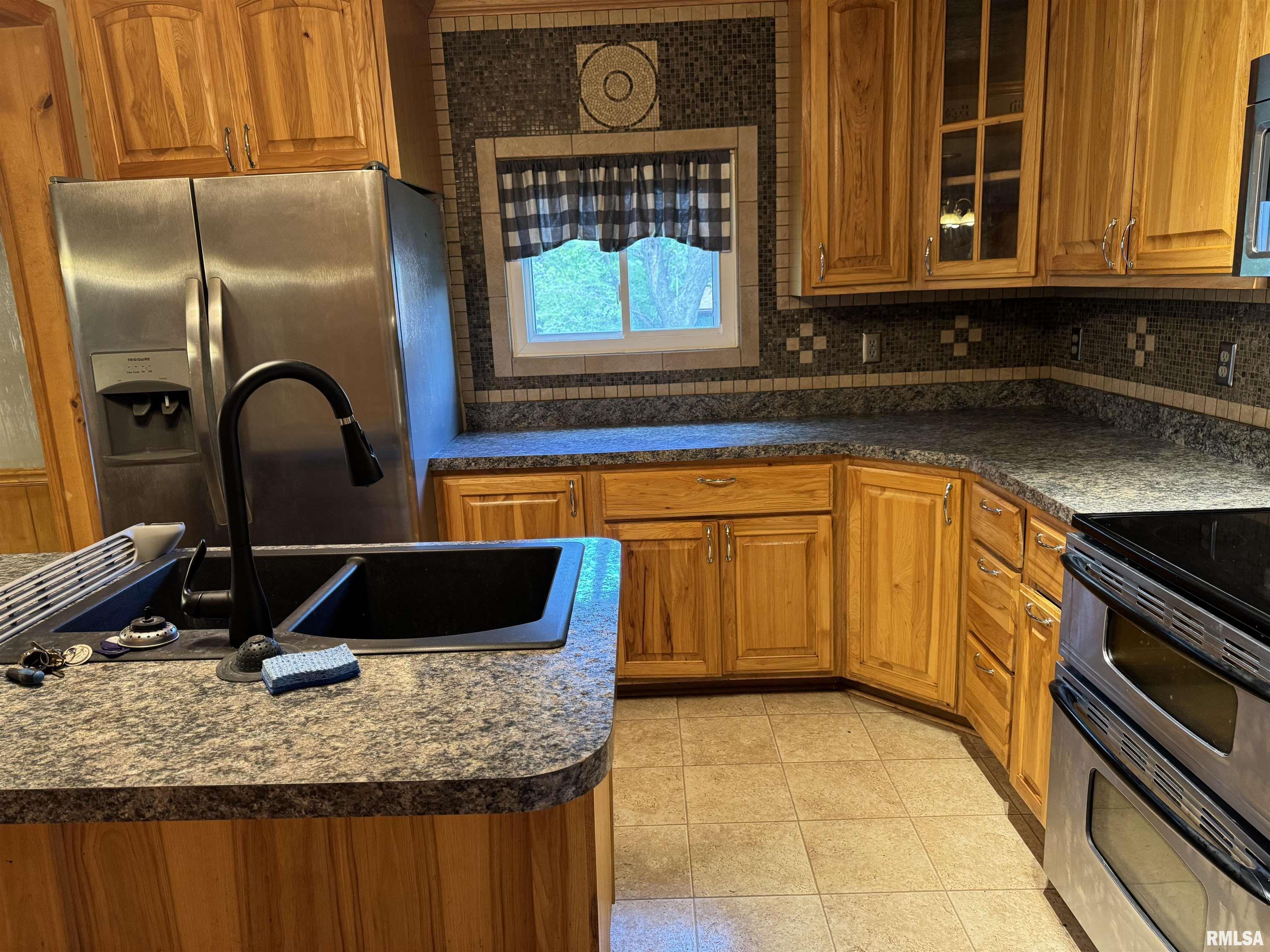313 Central Avenue St. David, IL 61563 - Photo 7 of 19