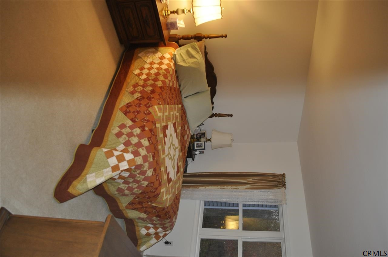 153 Harvard Road Colonie, NY 12189 - Photo 7 of 12 Photo 7