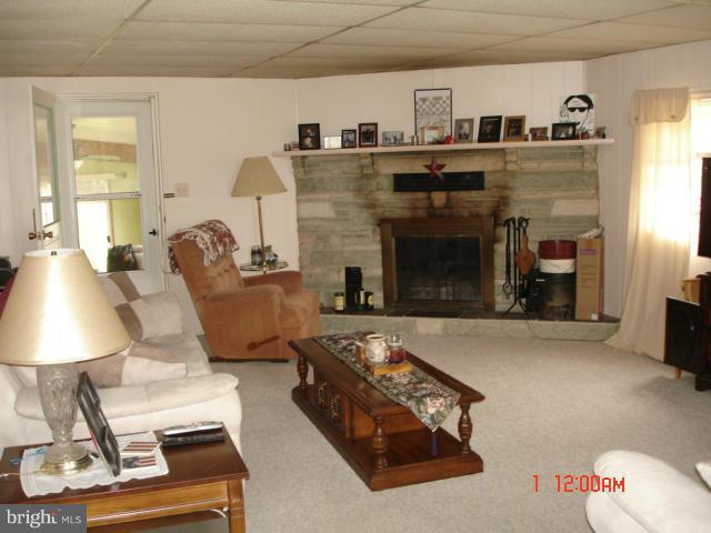 1716 Ridge Road Westminster, MD 21157 - Photo 8 of 29 Living Room