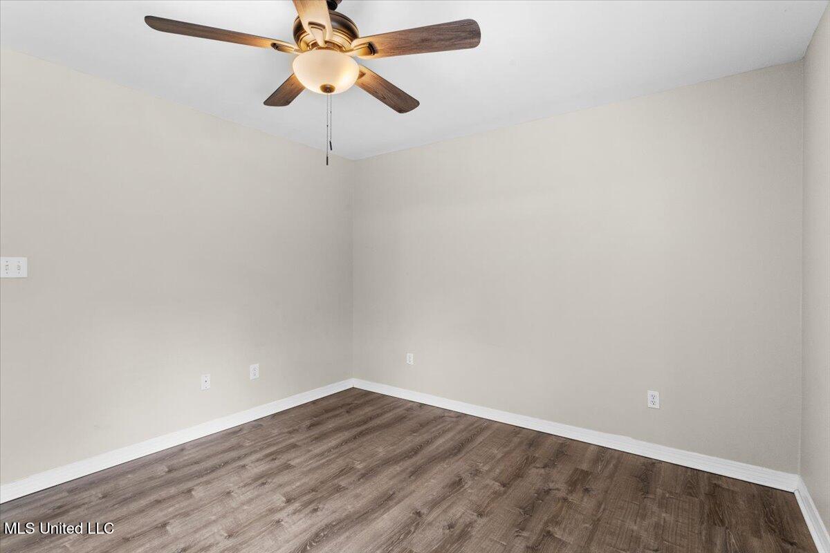 477 Tegarden Road, Unit D Gulfport, MS 39507 - Photo 25 of 37 19-HJ0A1661