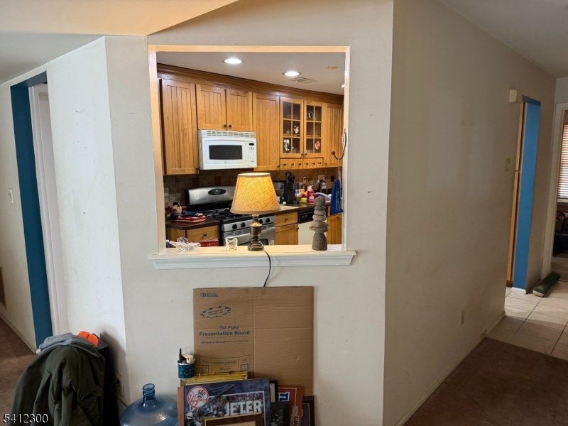 920 Plymouth Road North Brunswick, NJ 08902 - Photo 5 of 13 a room with furniture and a window