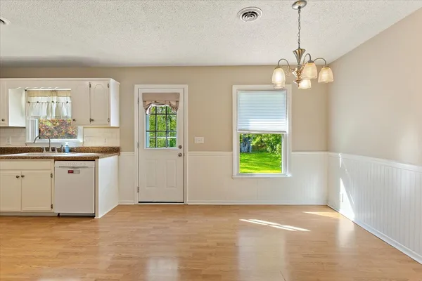 $399,000 | 7427 Chadwick Drive, Murfreesboro, TN 37129