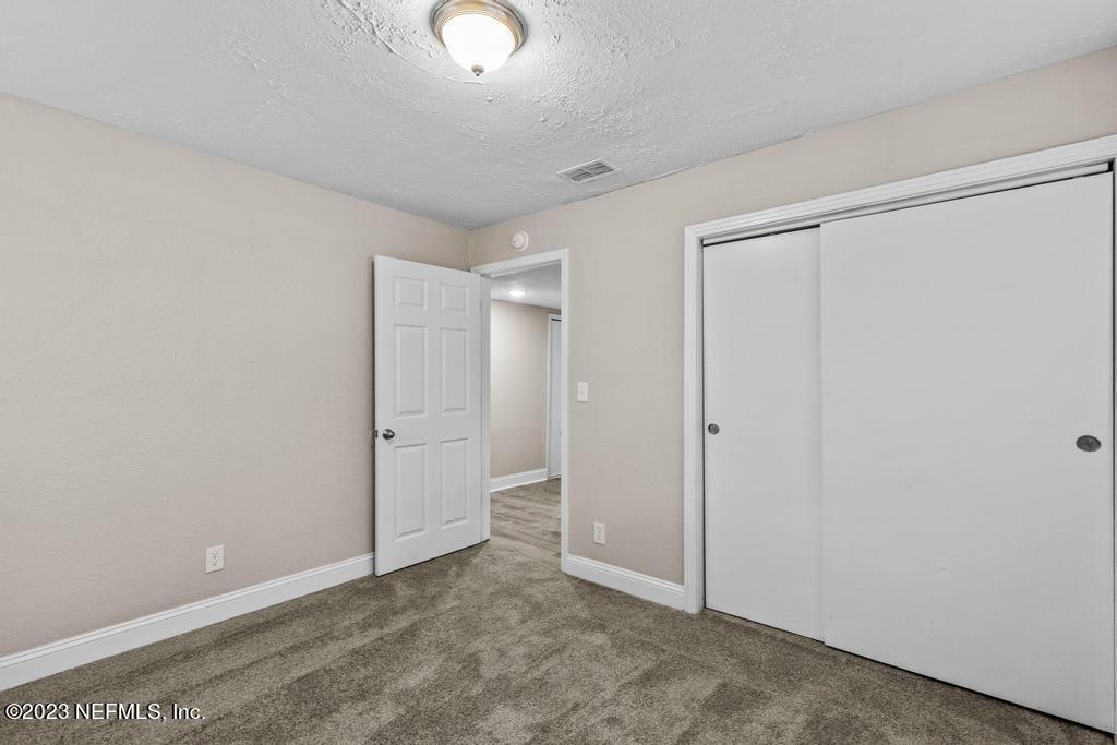 2142 Benedict Road Jacksonville, FL 32209 - Photo 26 of 34 a view of an empty room