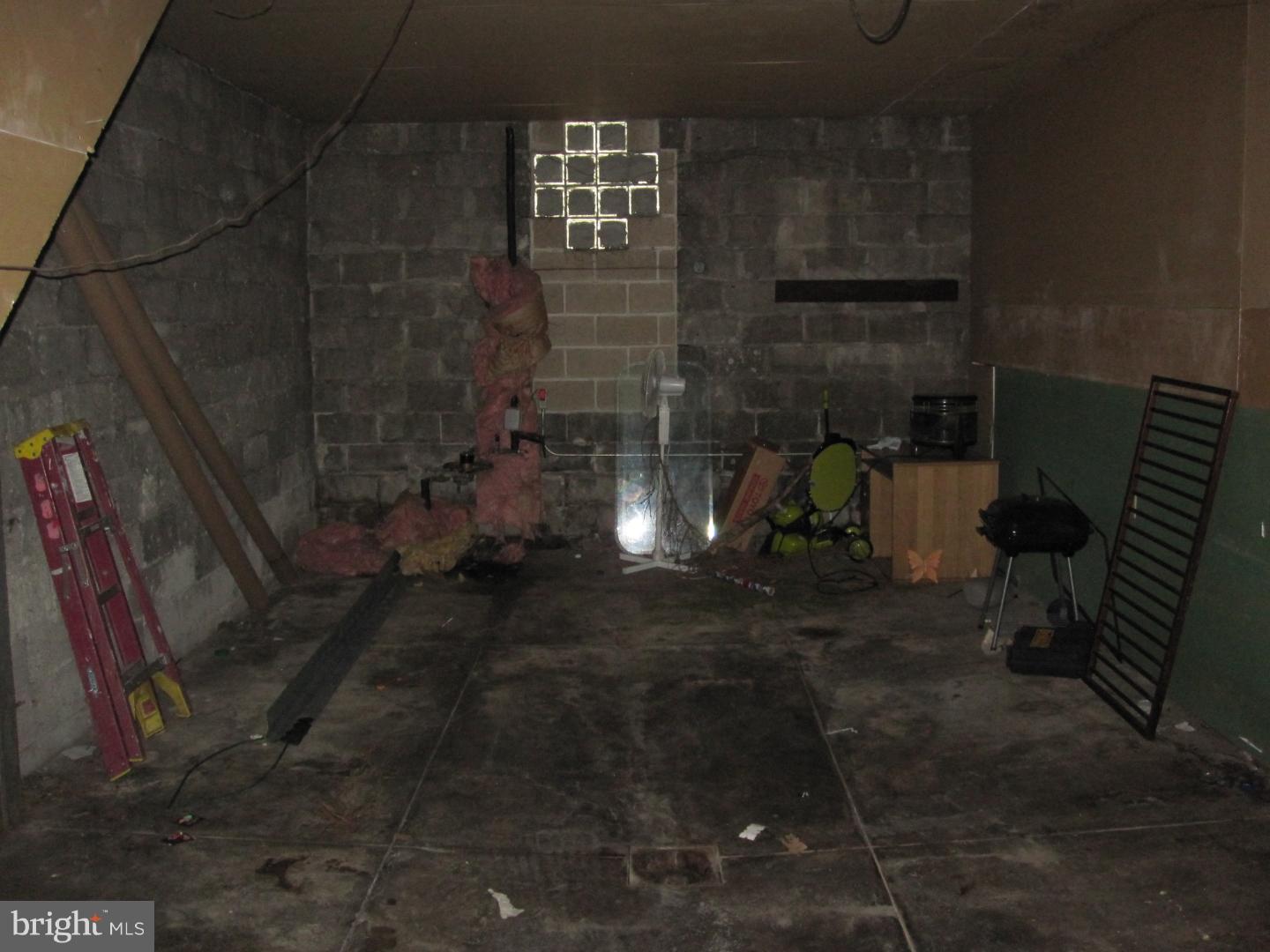329 Lumber Street Coatesville, PA 19320 - Photo 9 of 11 Garage