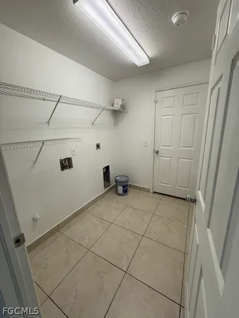 $2,300 | 3925 East Gator Circle, Cape Coral, FL 33909