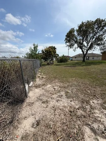 $2,300 | 3925 East Gator Circle, Cape Coral, FL 33909