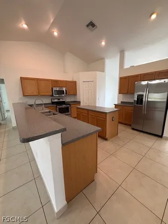 $2,300 | 3925 East Gator Circle, Cape Coral, FL 33909