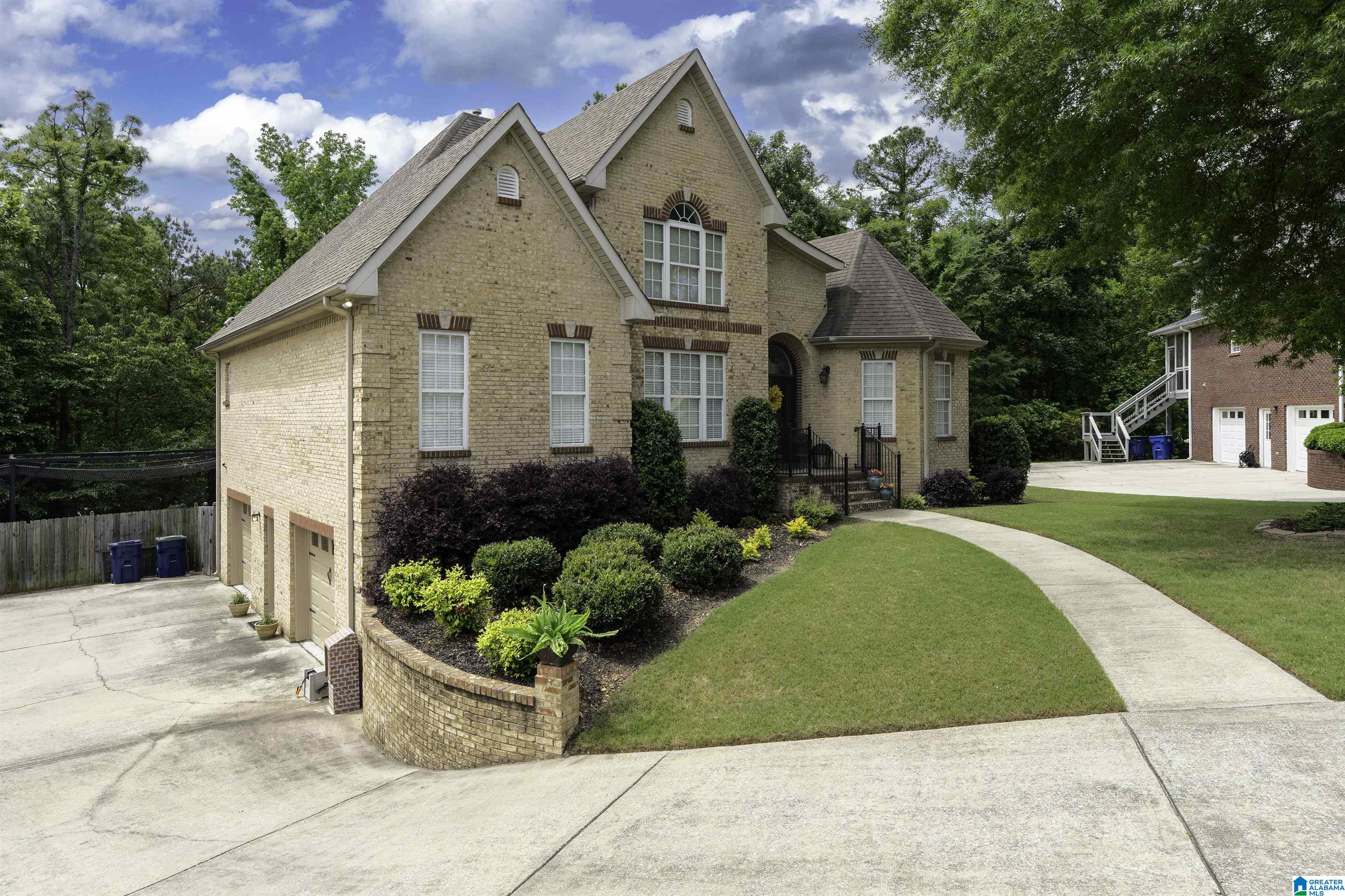 605 North Grande View Circle Alabaster, AL 35114 - Photo 3 of 39