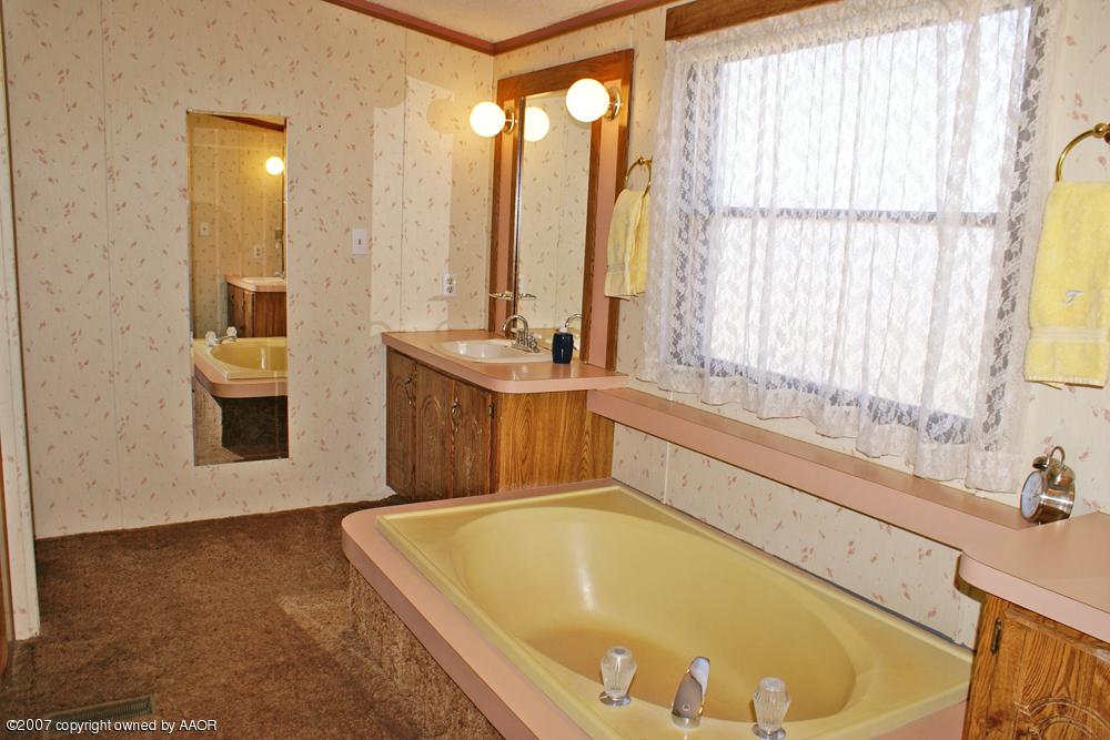 6111 Rockwell Road Canyon, TX 79015 - Photo 8 of 18 Master Bath