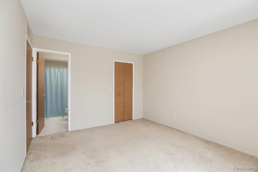 27350 Evergreen Road Lathrup Village, MI 48076 - Photo 13 of 20