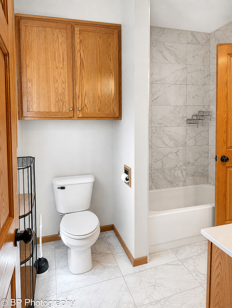516 Beck Road Lindenhurst, IL 60046 - Photo 15 of 23