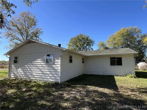 $219,900 | 138 East Lovers Lane, Scottsburg, IN 47170