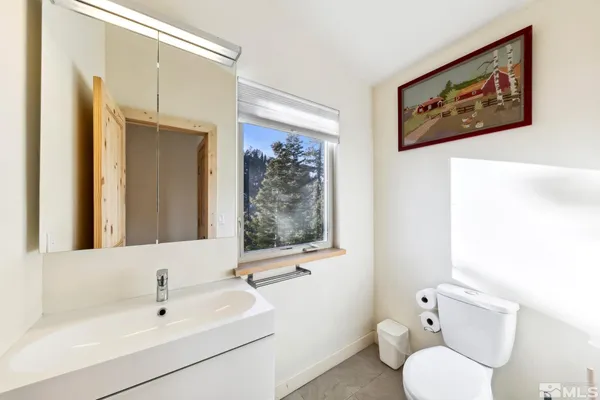 $2,100,000 | 332 Barton Court, Stateline, NV 89449
