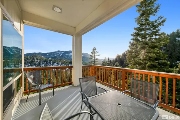 $2,100,000 | 332 Barton Court, Stateline, NV 89449