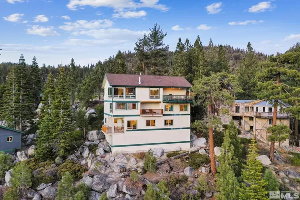 $2,100,000 | 332 Barton Court, Stateline, NV 89449