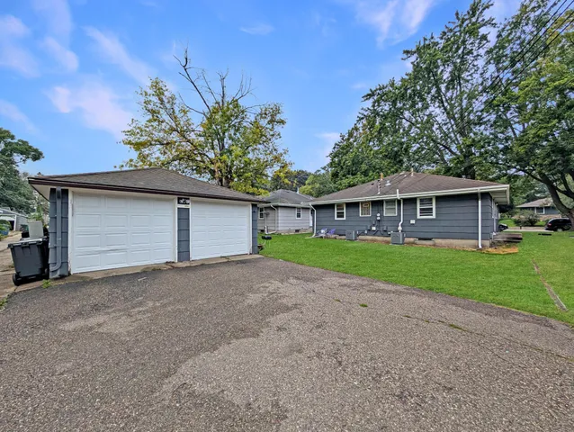 $2,300 | 5713 Xerxes Avenue South, Minneapolis, MN 55410