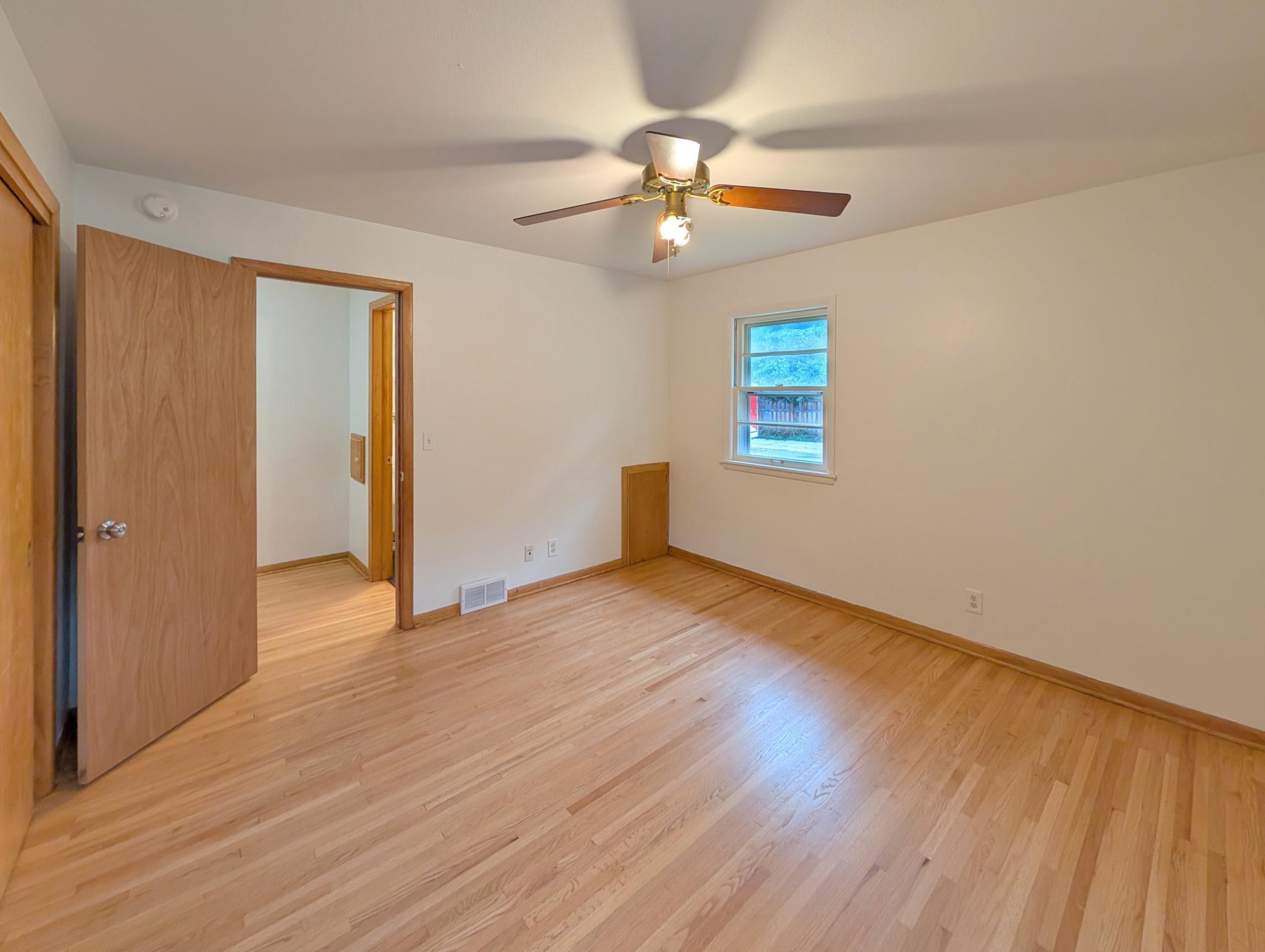 5713 Xerxes Avenue South Minneapolis, MN 55410 - Photo 8 of 18