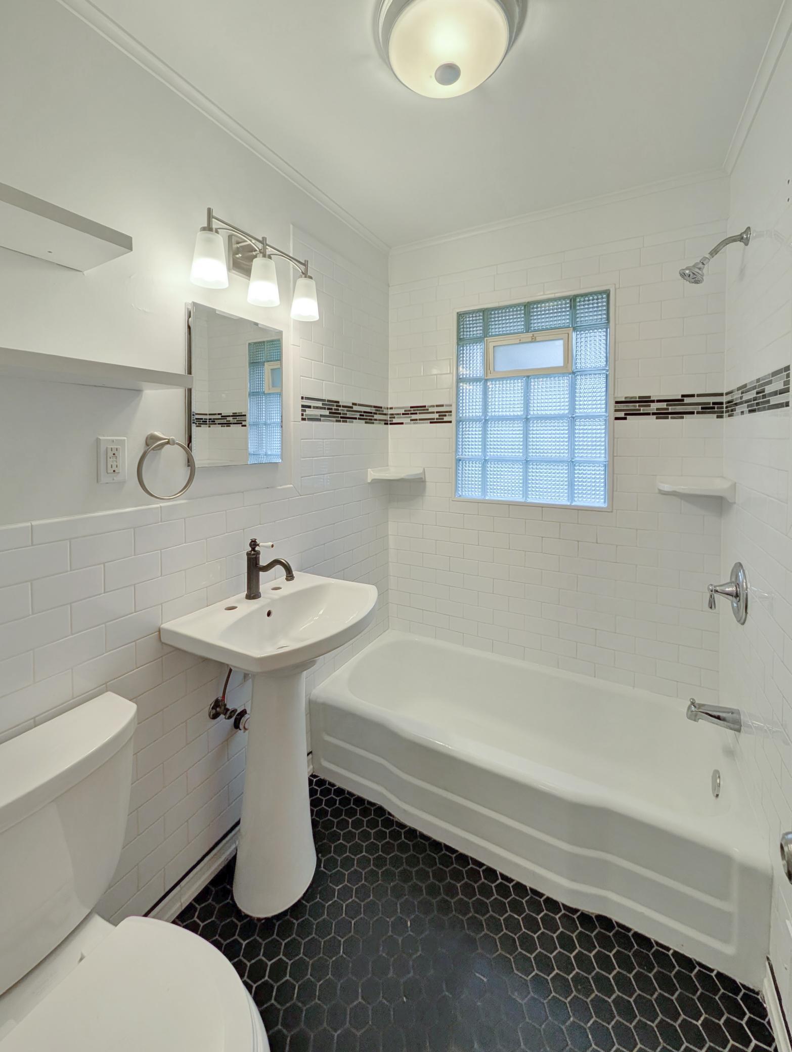 5713 Xerxes Avenue South Minneapolis, MN 55410 - Photo 9 of 18