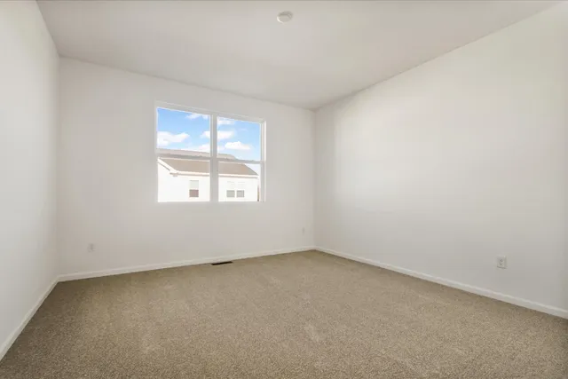 $319,990 | 307 Kingsport Drive, South Elgin, IL 60177