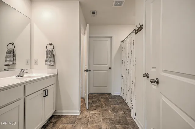 $360,000 | 110 Crawford Circle, Bristol, TN 37618