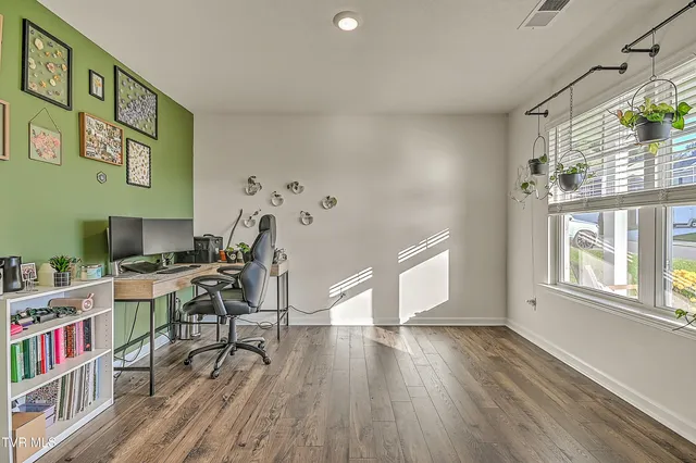 $360,000 | 110 Crawford Circle, Bristol, TN 37618