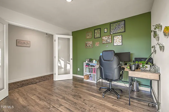 $360,000 | 110 Crawford Circle, Bristol, TN 37618