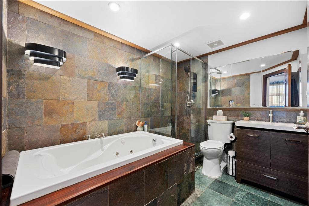9985 Shore Road, Unit 14E Brooklyn, NY 11209 - Photo 12 of 29 Gallery Image 12