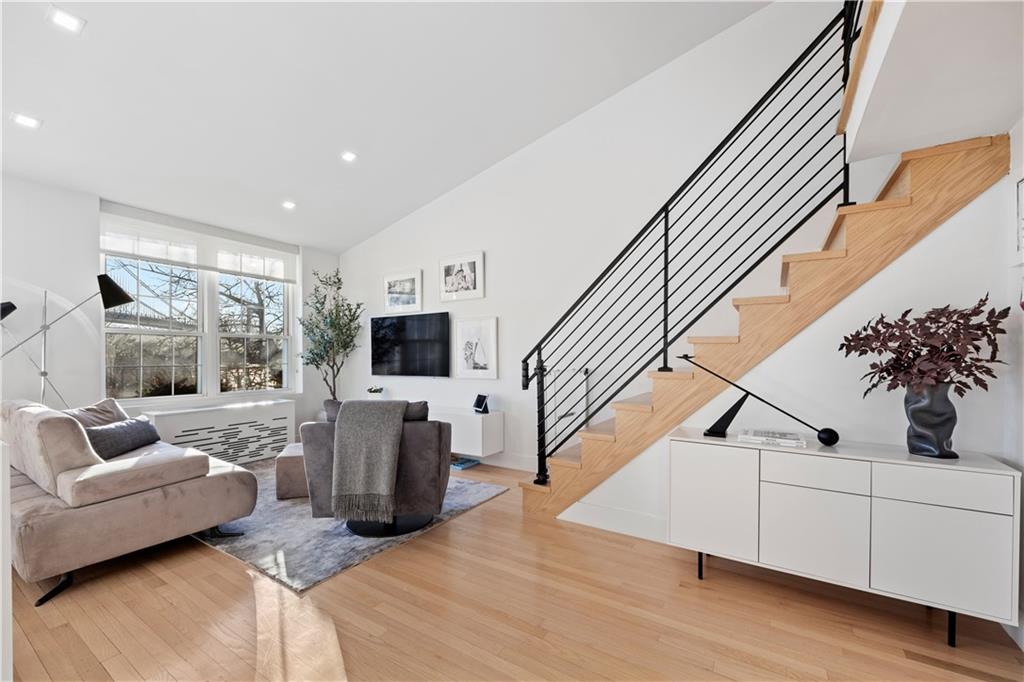 9985 Shore Road, Unit 14E Brooklyn, NY 11209 - Photo 4 of 29 Gallery Image 4