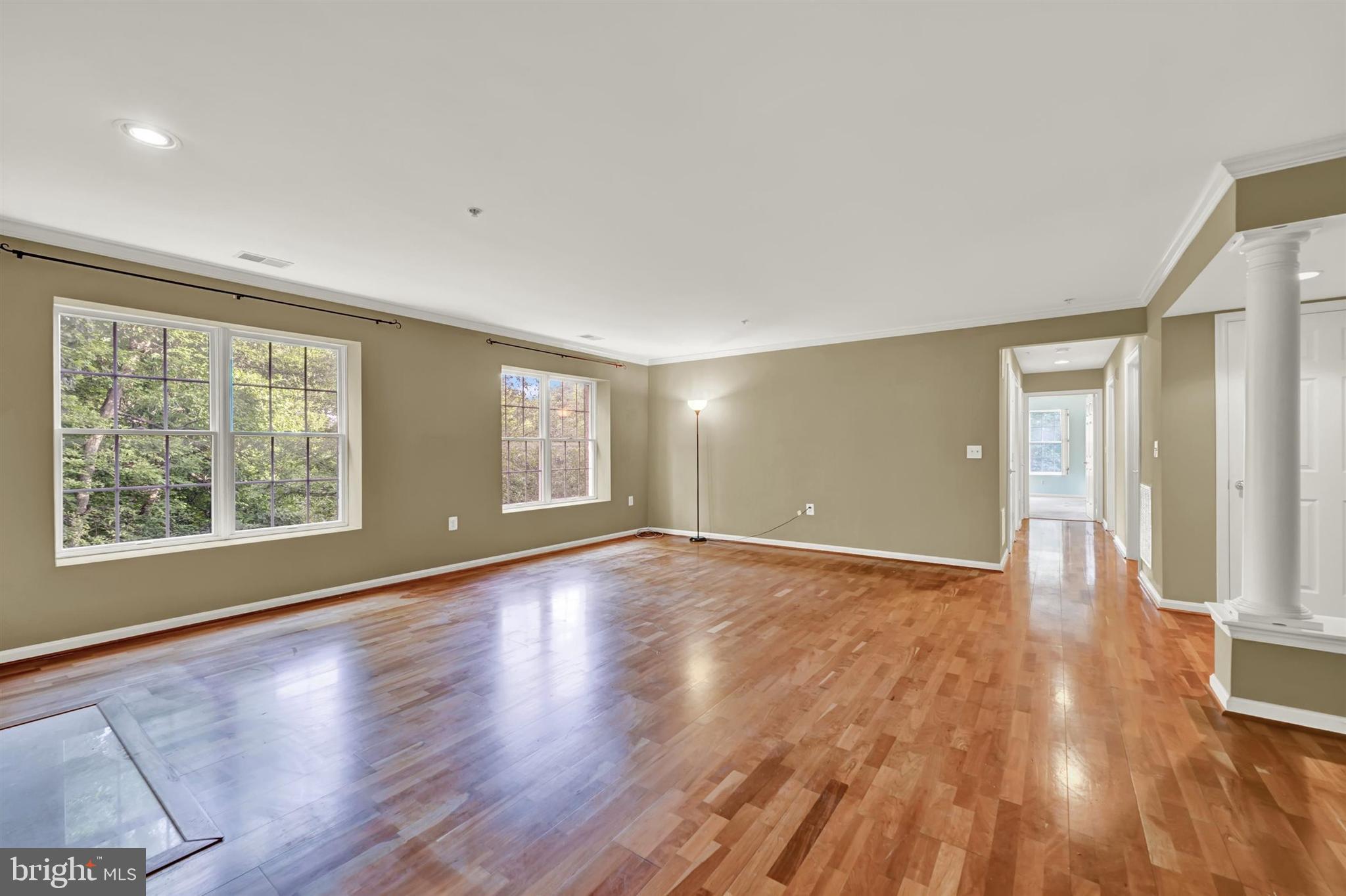 12021 Tralee Road, Unit 402 Lutherville-Timonium, MD 21093 - Photo 9 of 36 Living Room
