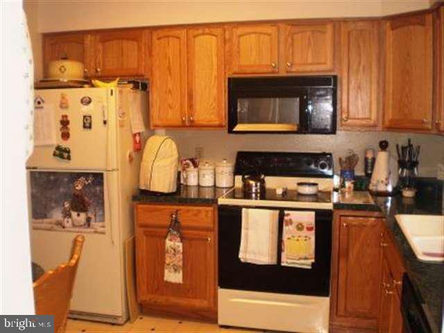 235 Regent Road Harrisburg, PA 17112 - Photo 3 of 18 Gallery Image 3