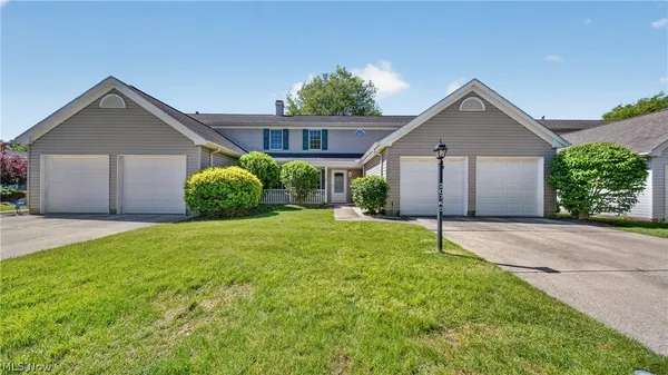 $299,900 | 20745 Sun Meadow Trail, Strongsville, OH 44149