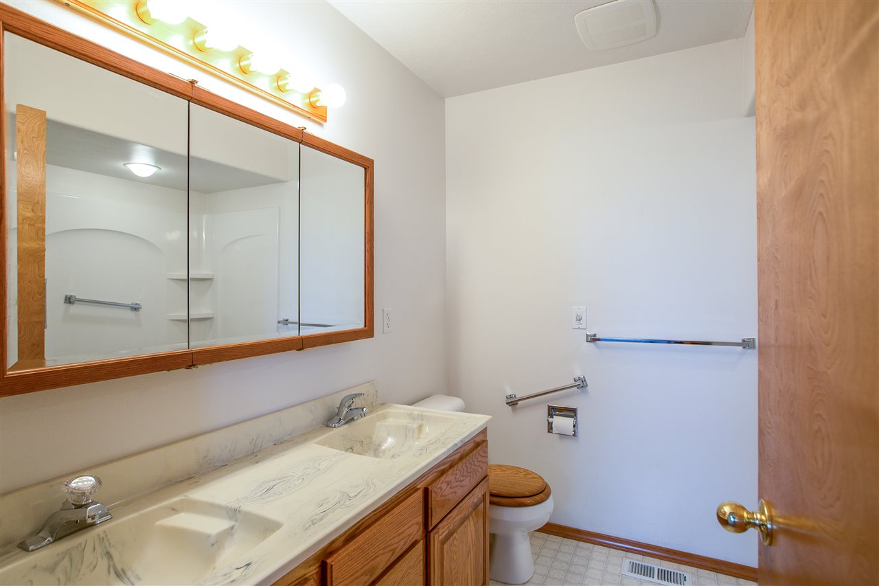 2021 West Strong Road Spokane, WA 99208 - Photo 14 of 20