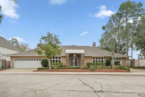 $975,000 | 2 Stone's Throw Drive, Baton Rouge, LA 70809