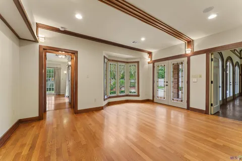 $975,000 | 2 Stone's Throw Drive, Baton Rouge, LA 70809