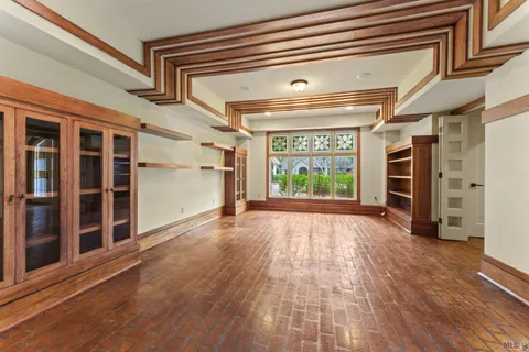 $975,000 | 2 Stone's Throw Drive, Baton Rouge, LA 70809