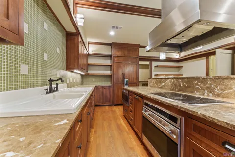 $975,000 | 2 Stone's Throw Drive, Baton Rouge, LA 70809