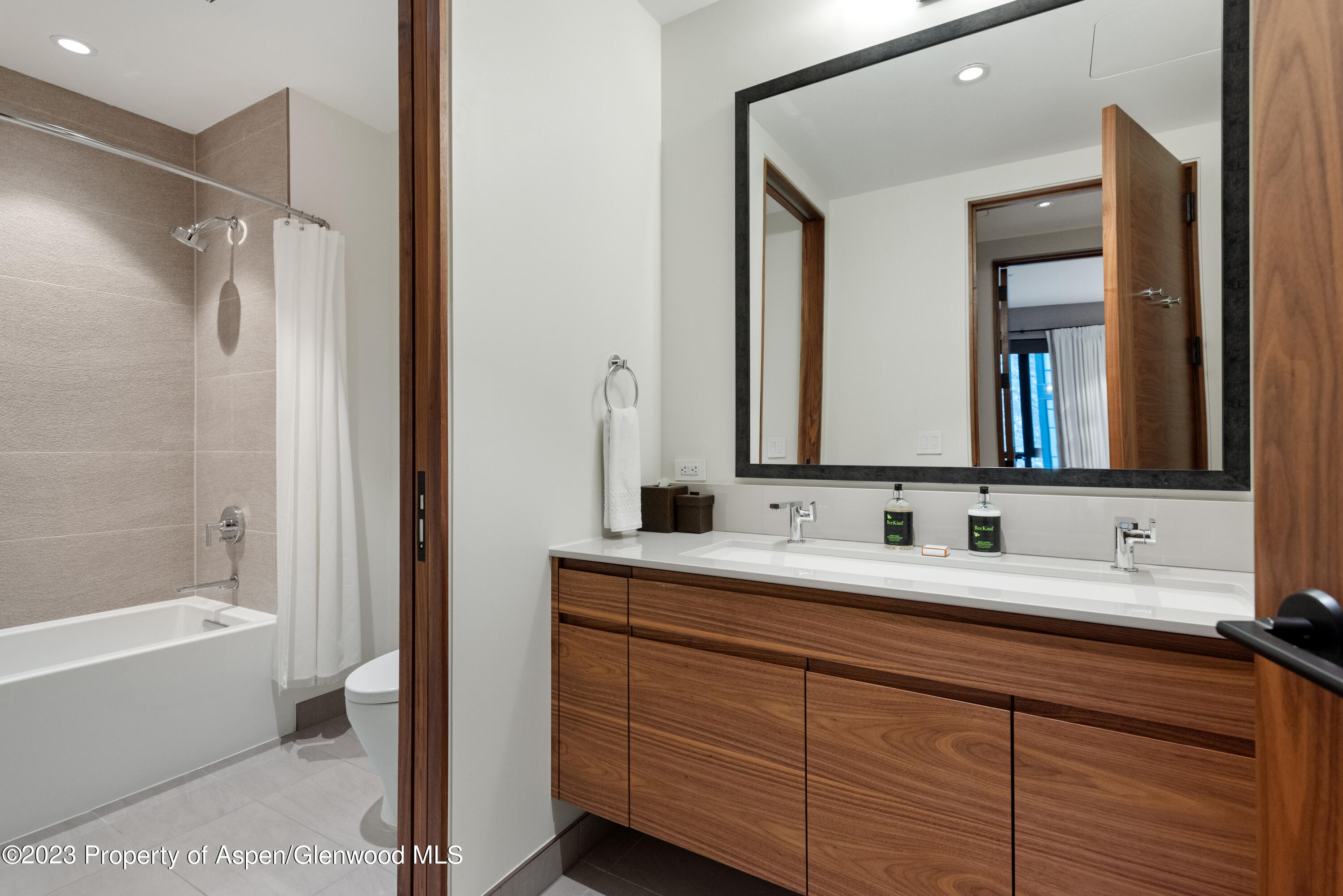 77 Wood Road, Unit 601E Snowmass Village, CO 81615 - Photo 31 of 35 OneSmassE601_HiRes23042032