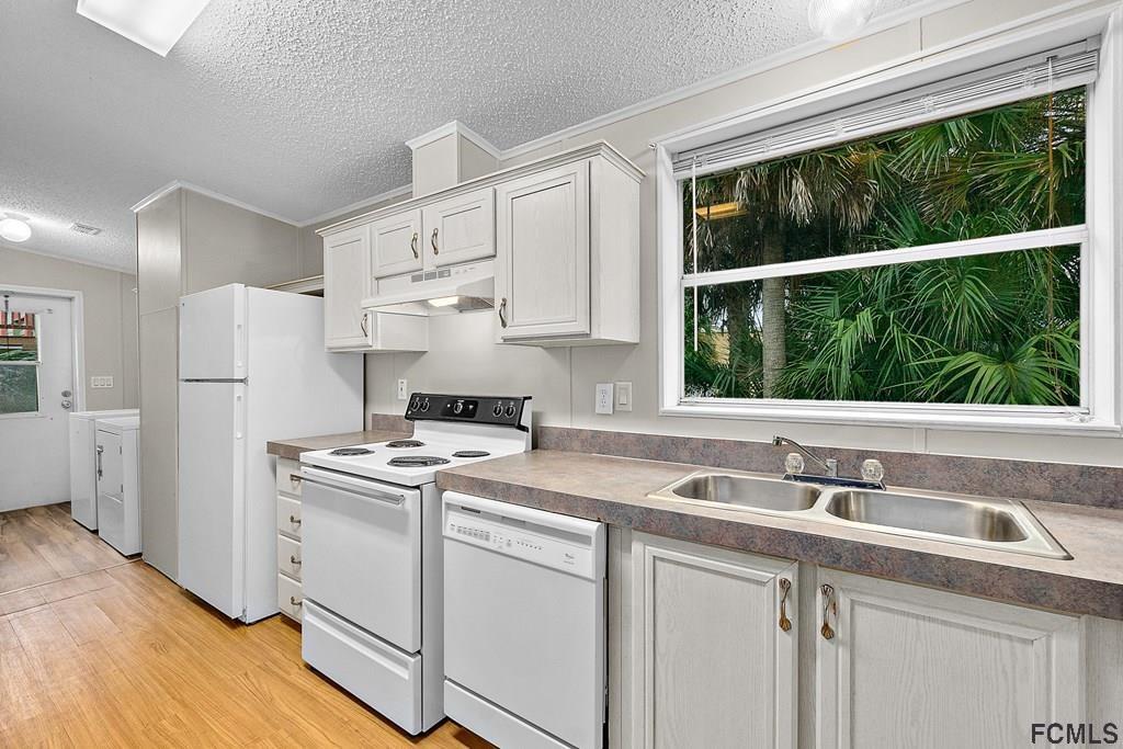213 3rd Street North Flagler Beach, FL 32136 - Photo 11 of 30