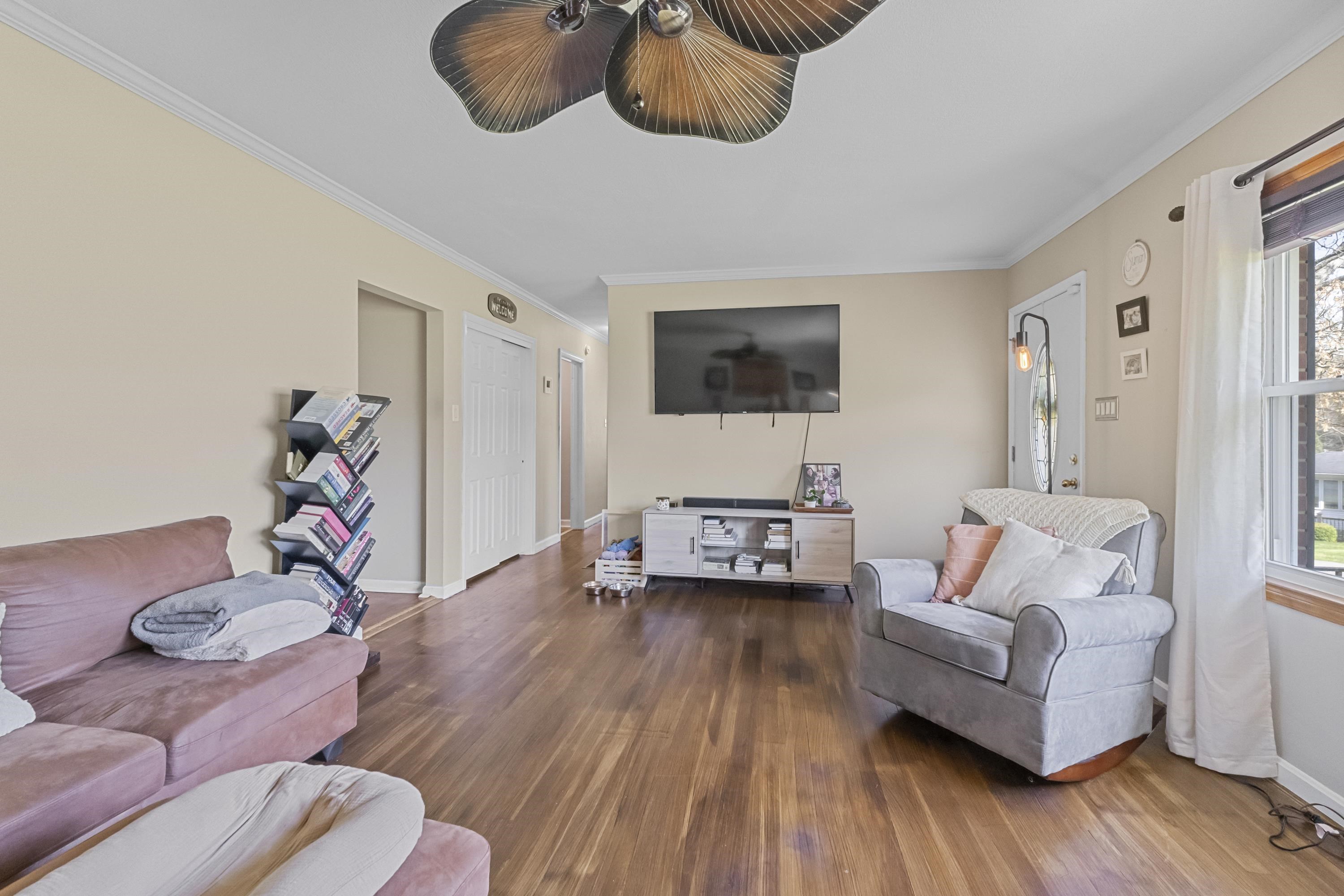 202 Erwin Road Ashland, KY 41101 - Photo 4 of 39