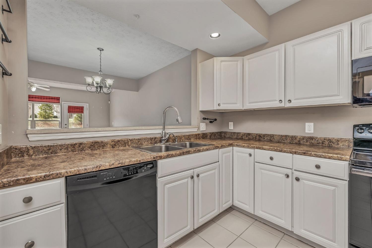 9945 Hunters Ridge Cincinnati, OH 45249 - Photo 16 of 48