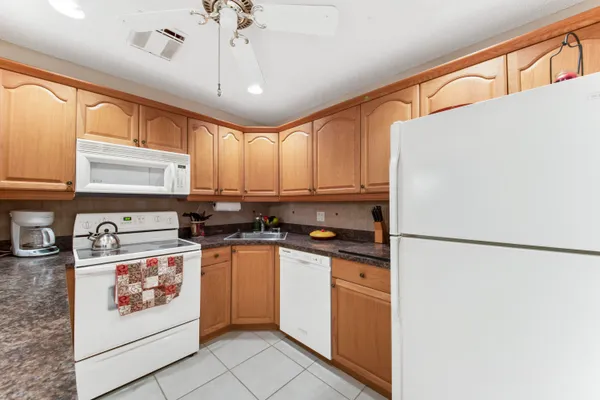 $1,550 | 417 Pine Glen Lane, Unit D2, Greenacres, FL 33463